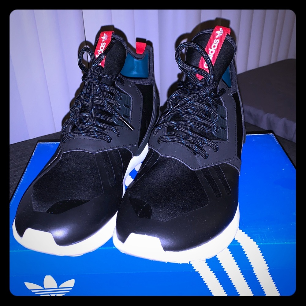 Adidas Tubular Runner/Black Tomato Red